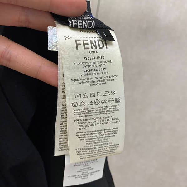 フェンディ 半袖Tシャツ コピー ロゴ刺繍 feo10091